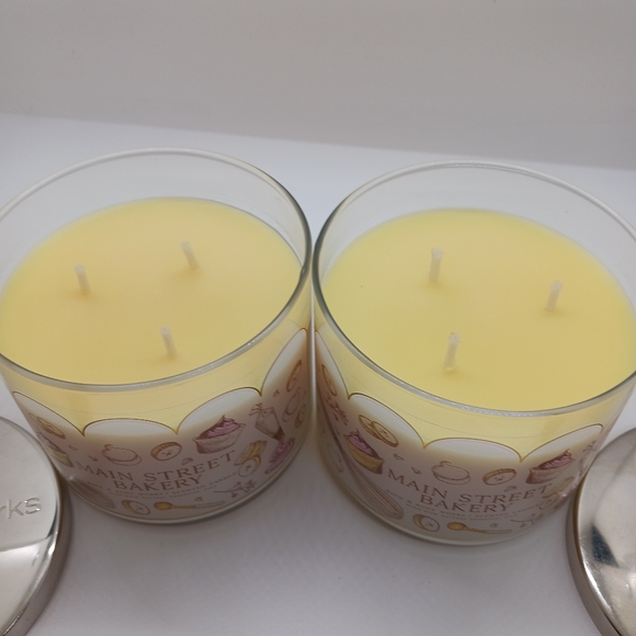 Bath and Body Works Main Street Bakery Candle - Picture 2 of 2